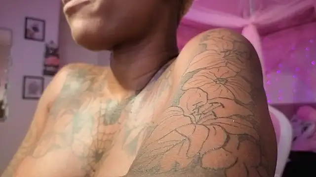VixenCapri 라이브 XXX 채팅
