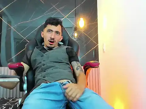 DylanAnderson1 live XXX chat