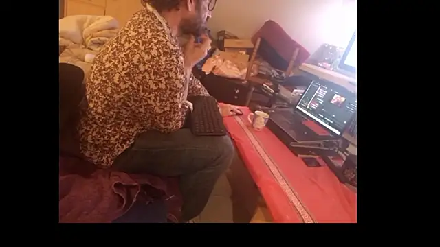 Mastersanges Adlı Modelin Canlı XXX Sohbeti