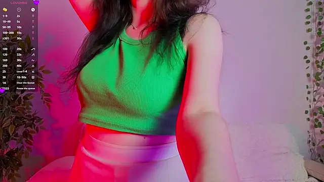 KaraNeagle Adlı Modelin Canlı XXX Sohbeti