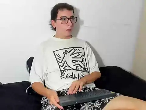 MiloGM_ Live XXX-chat