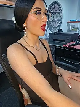 Chat +18 de Jade_connor ao vivo