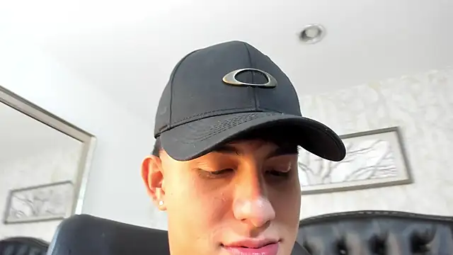 Lander_Cruz XXX чат на живо