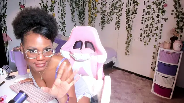 Chat +18 de violeta_milleer ao vivo