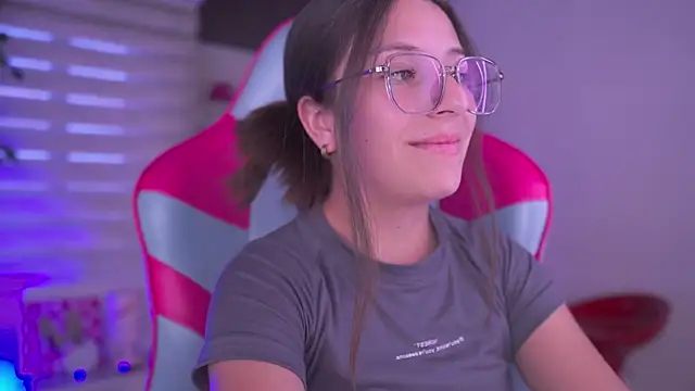 Онлайн чат XXX milly_kenner