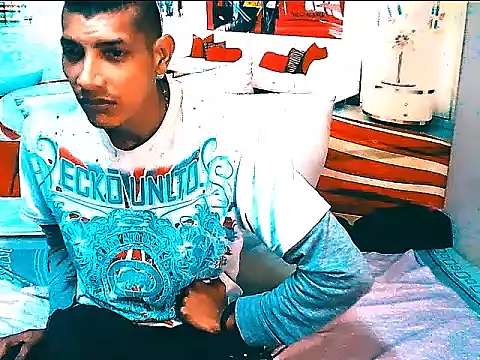 XXX chat uživo modela IndianSavageMale