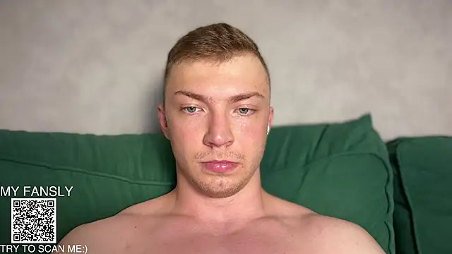iron__chap Chat XXX live