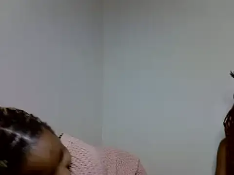 Chat XXX en directo de Pretty_kitty48