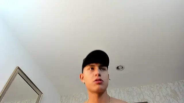 Онлайн чат XXX Lander_Cruz