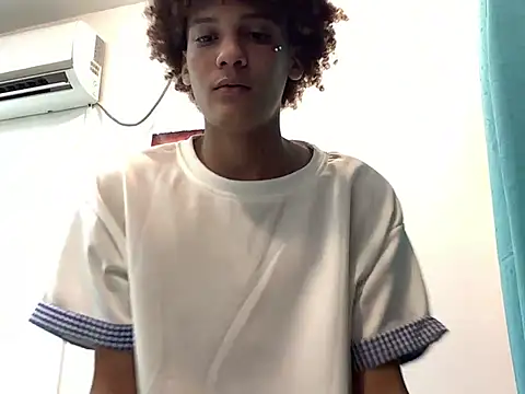 XXX chat uživo modela Max_Rain