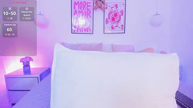 caaty7 Adlı Modelin Canlı XXX Sohbeti