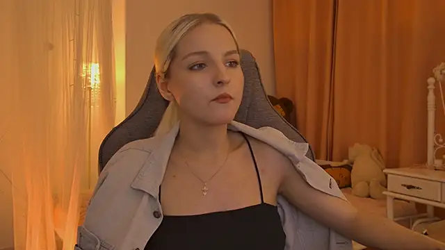 ViolaMore's Live XXX Chat