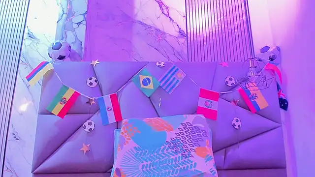 צ'אט XXX בשידור חי של rousemonroe
