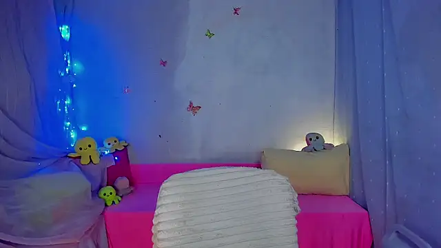 YourLizzyDoll's Live XXX Chat