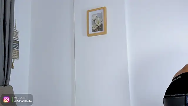 Czat XXX na żywo – Mr_adrian