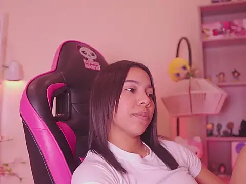 madelyn_rose_'s Live XXX Chat