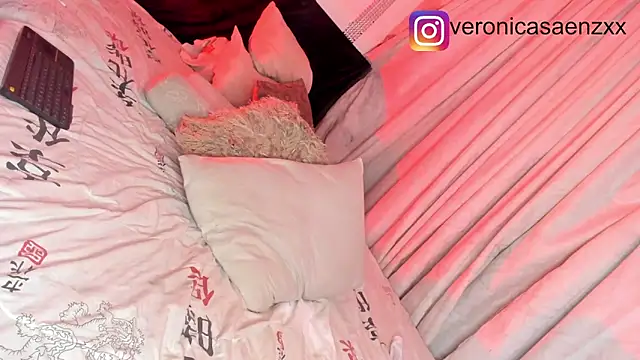 دردشة VeronicaSaenzx الجنسية المباشرة