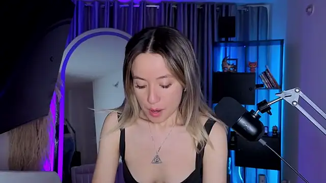 Nicky_sexfire 现场XXX聊天