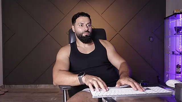 mattmasterss Adlı Modelin Canlı XXX Sohbeti
