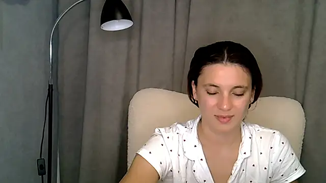 KiraHoney Chat XXX in diretta