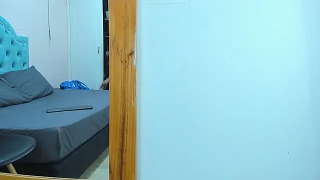 Živý XXX chat Charlie_Latino