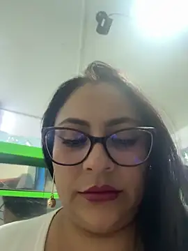Angie_e élő XXX-chatje