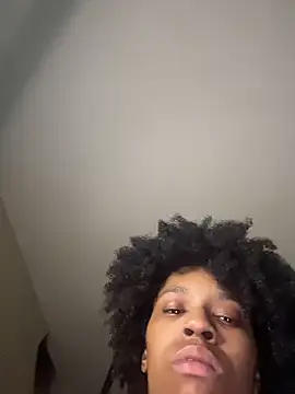 YeahhhitsBreezy: вебкам-шоу