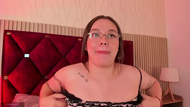 Ivybloom_ Adlı Modelin Canlı XXX Sohbeti