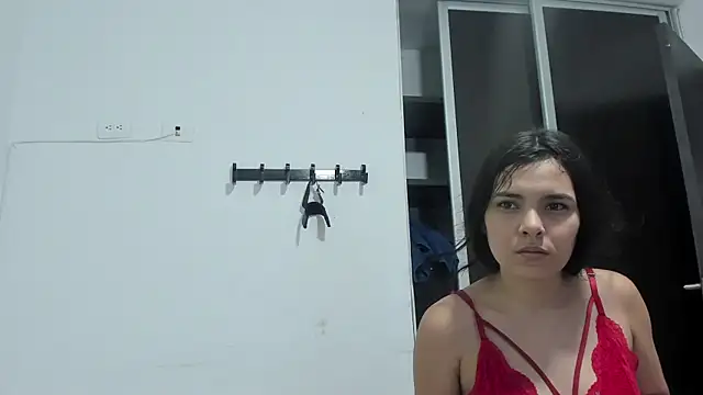 ValeriaAndMathias Chat XXX in diretta