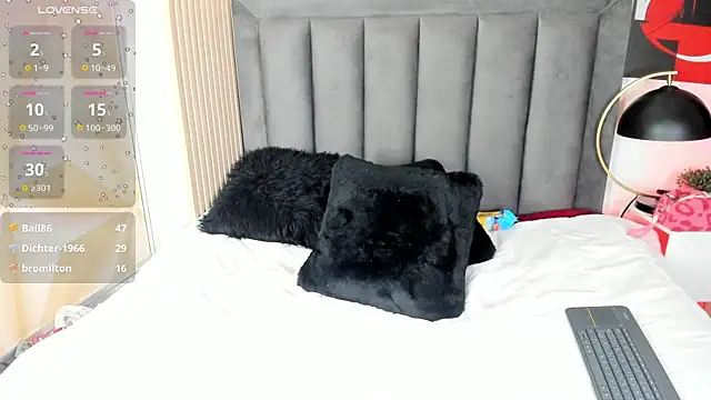 MiaGinger_'s Live XXX Chat