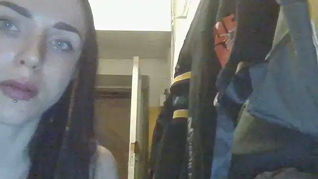 Trinsy_Love's Live XXX Chat