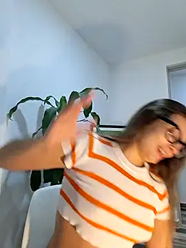 AnnySanz's Live XXX Chat
