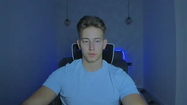 find0m_master Chat XXX live