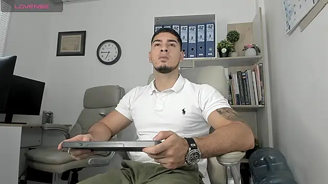 Chatroom XXX en direct de Dimitri_Colleman