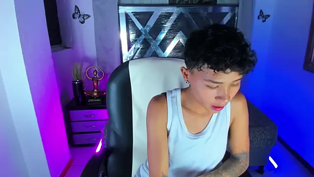 nova_sex01 élő XXX-chatje