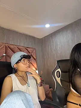 Chatroom XXX en direct de ian_mathias_