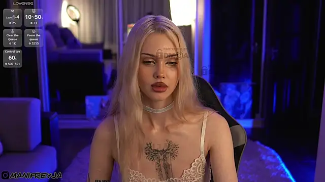 ManiFreyja's Live XXX Chat