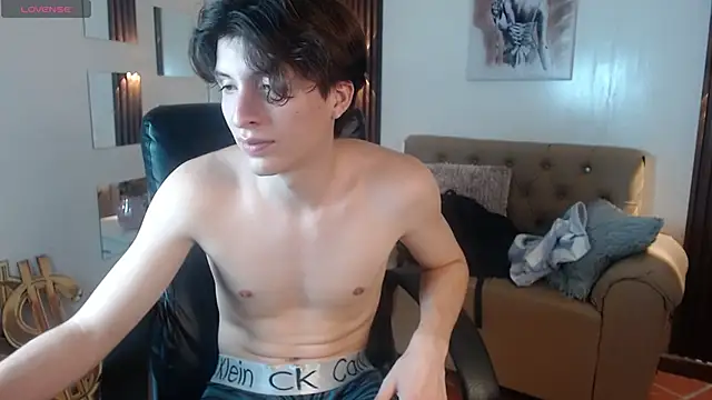 Онлайн чат XXX Marcoviolet