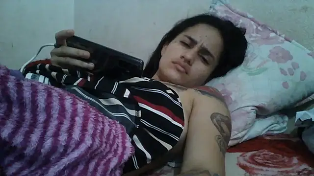 girl_tits' Live XXX Chat