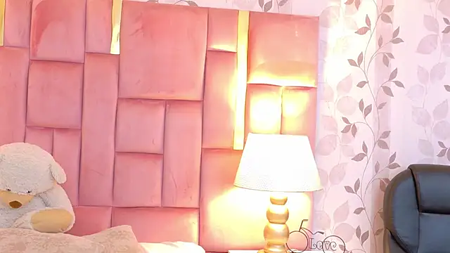 دردشة LaylaaDoll الجنسية المباشرة