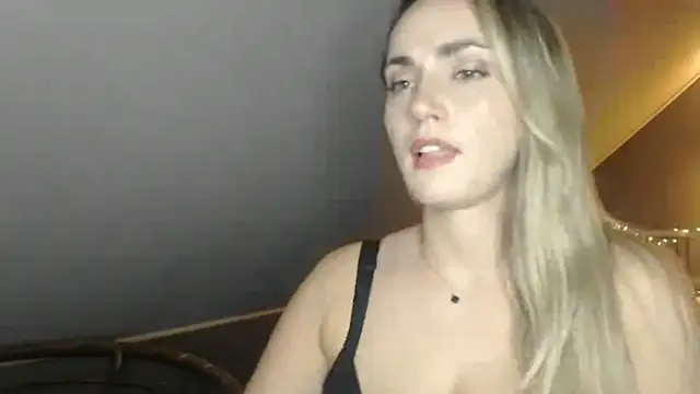 ScarlettSensitive Live XXX Chat