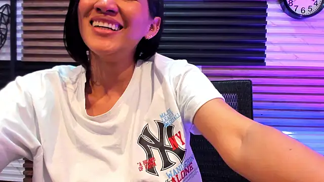 Scarleth-Foxx's Live XXX Chat