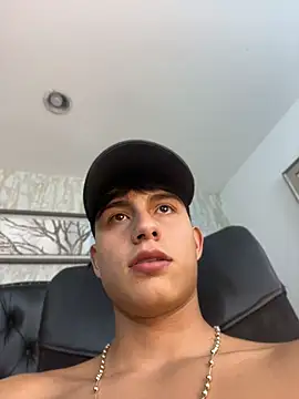 Lander_Cruz Chat XXX in diretta