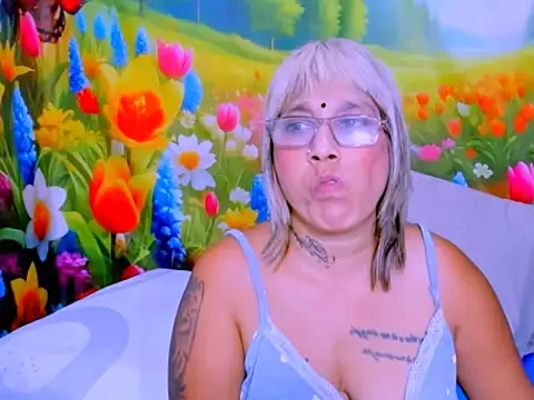 indianroxy Live XXX-chat