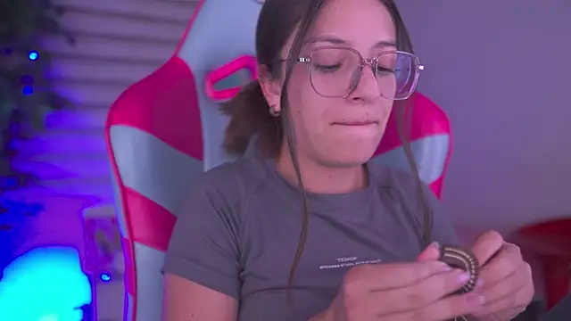 Chat XXX en directo de milly_kenner