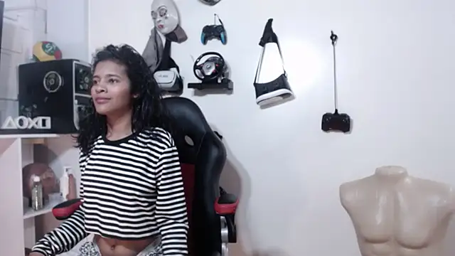 _QueenMarilyn 라이브 XXX 채팅