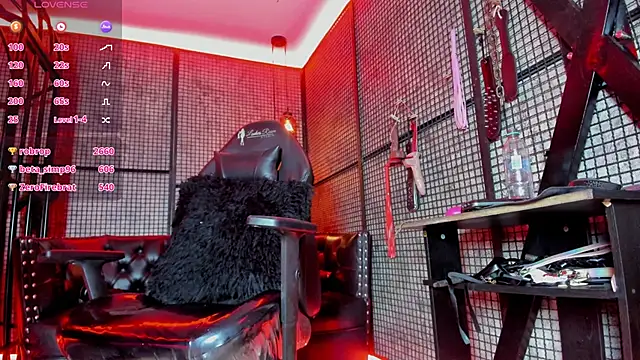 Chatroom XXX en direct de NAILAHARD