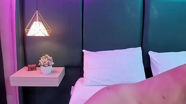 EliseBell XXX чат на живо