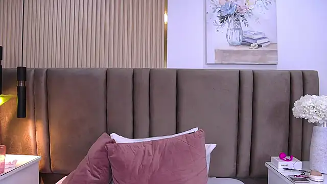 SaraLugo Adlı Modelin Canlı XXX Sohbeti