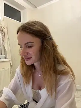 AinyrVixxen Chat XXX in diretta